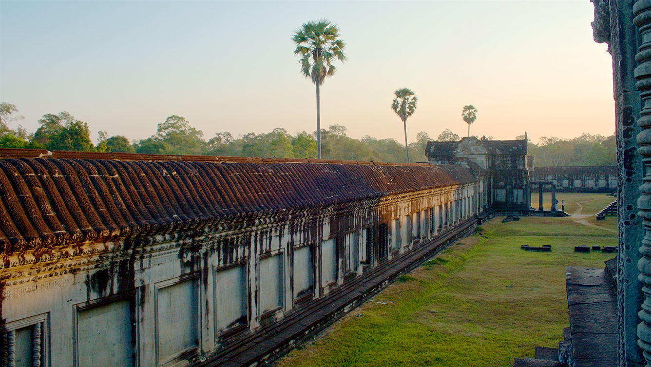 បទពិសោធន៍ទេសចរណ៍ប្លែកៗក្នុងឱកាសថ្ងៃ 30 មេសា នៅកម្ពុជា ទស្សនាប្រាសាទអង្គរវត្ត 1.png