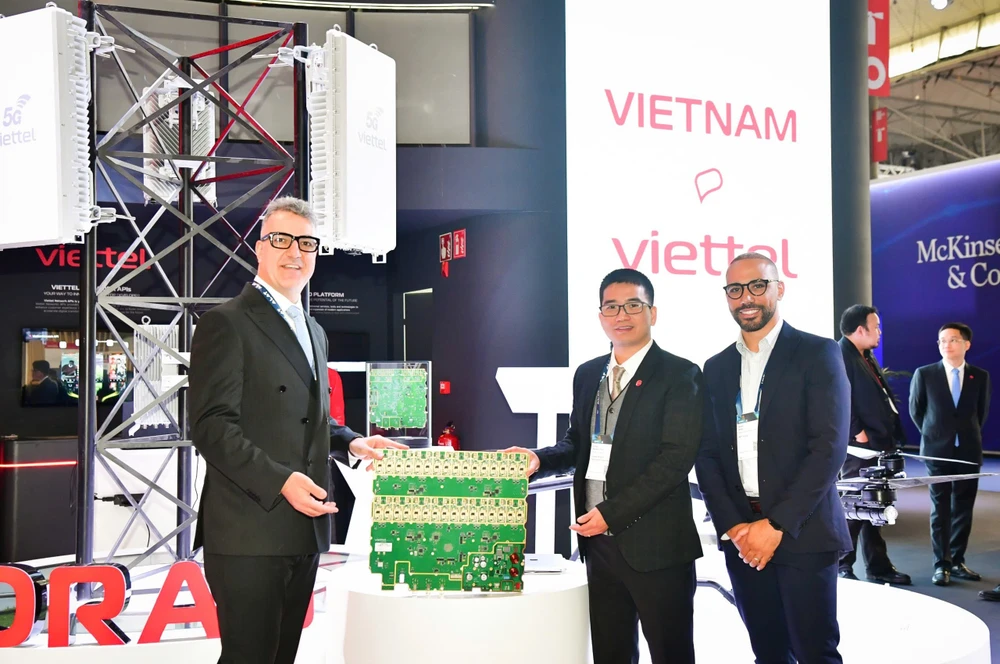 3-MWC Barcelona 2025-Viettel High Tech-du.jpeg