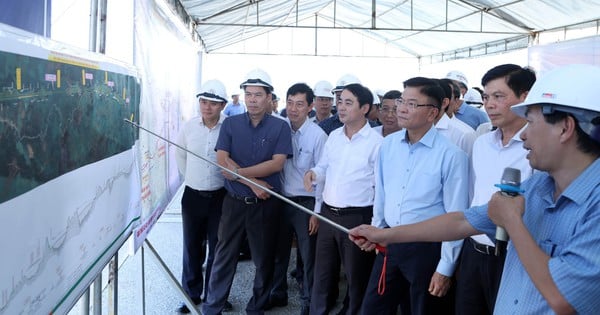 El viceprimer ministro Le Thanh Long declaró que la autopista Van Phong se completará sincrónicamente.