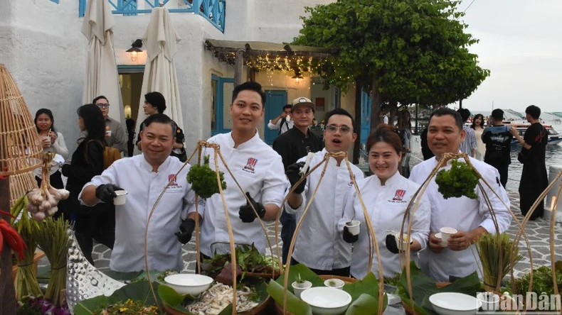 Erste Organisation des Danang Food Tour Festival 2025, Foto 2