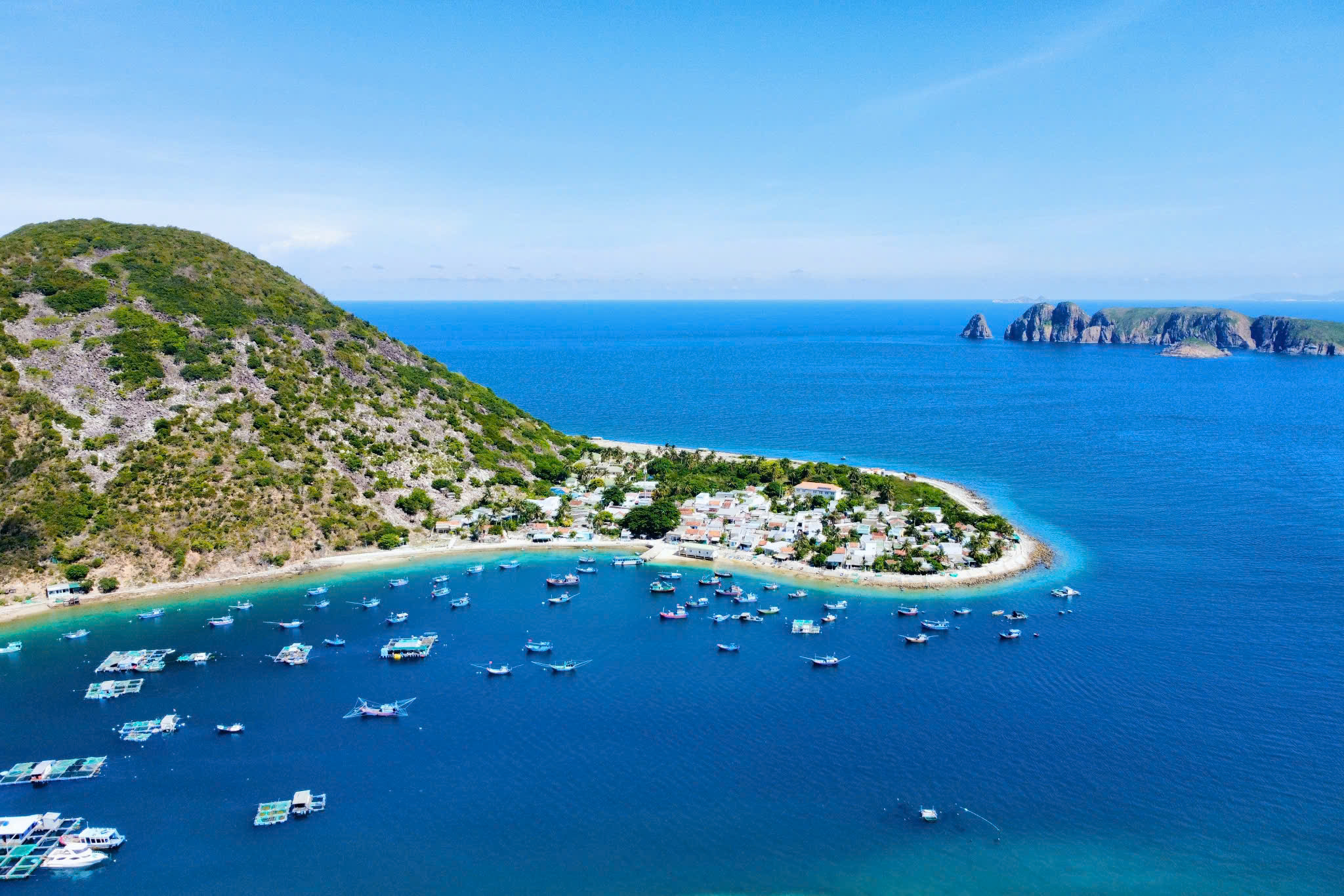 Khám phá non nước Bích Đầm bình yên trong vịnh Nha Trang- Ảnh 13.