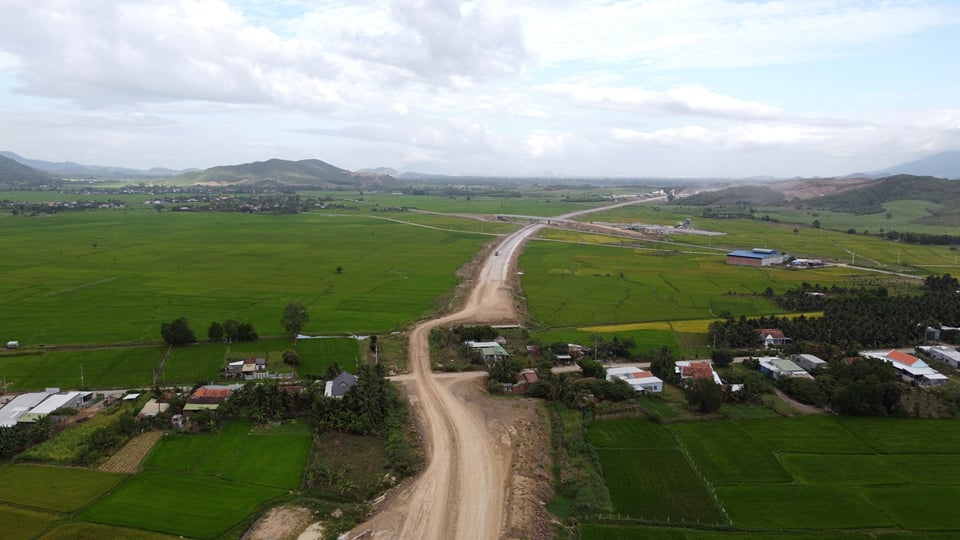 Khanh Hoa - Buon Ma Thuot Expressway will hand over the site at the end of March 2025. Photo: Trung Nhan