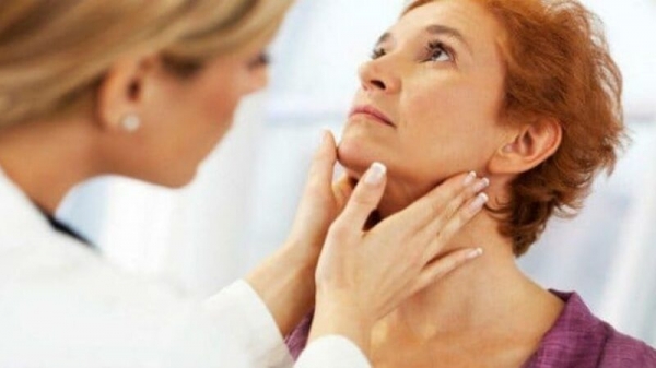 5 signes avant-coureurs d'hypothyroïdie chez la femme