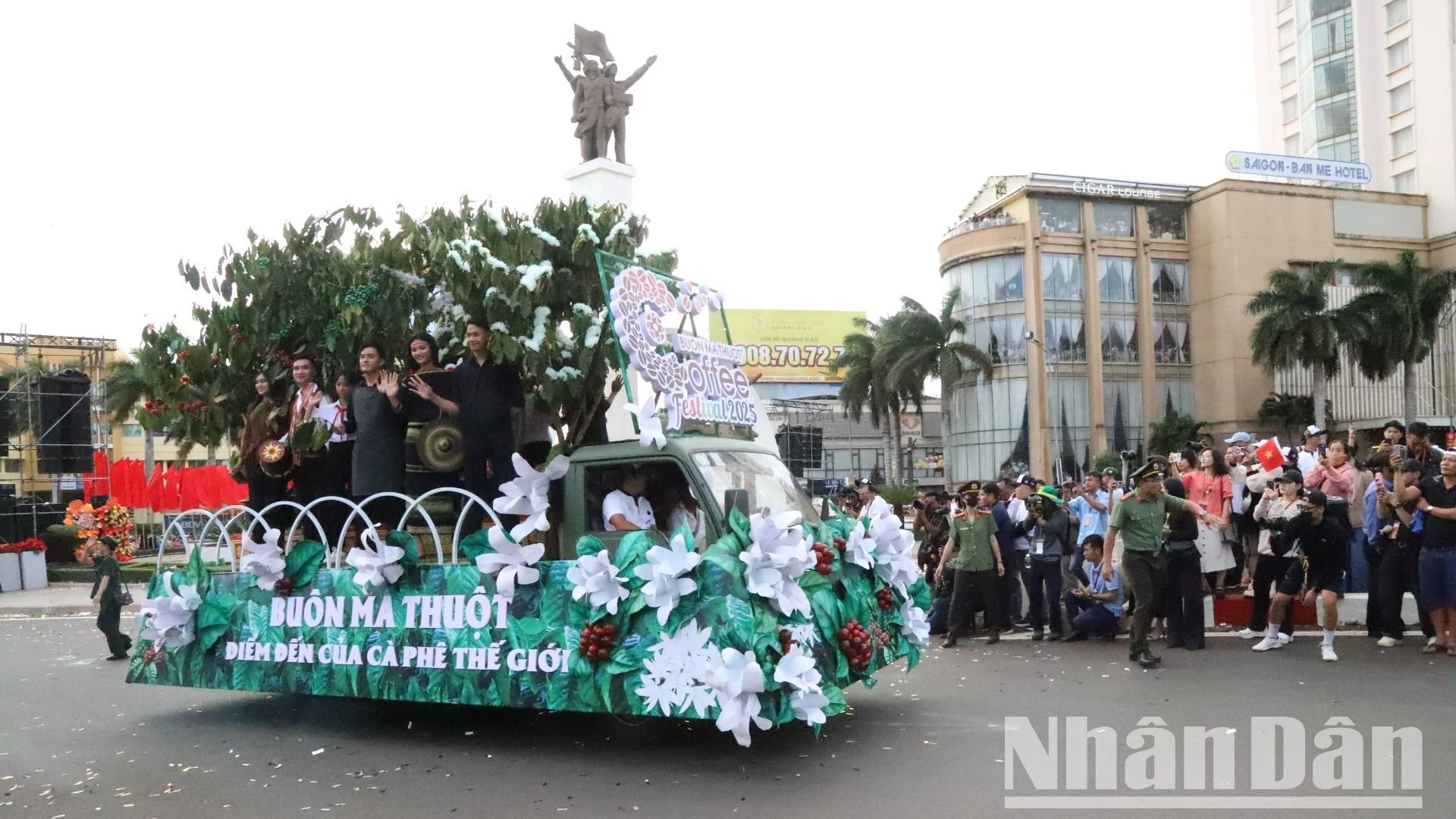 Promoting coffee through Buon Ma Thuot Street Festival photo 8