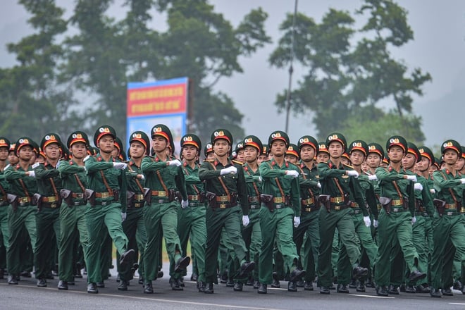 Lá cờ đặc biệt trong buổi hợp luyện diễu binh kỷ niệm thống nhất đất nước - Ảnh 16.