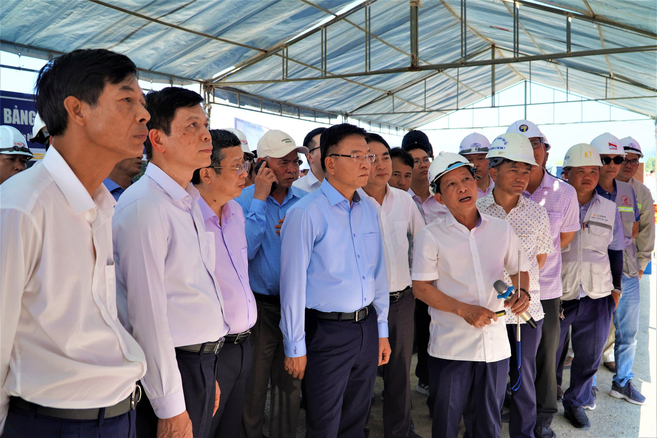 Phó thủ tướng Lê Thành Long: Hoàn thành đồng bộ cao tốc Vân Phong - Nha Trang trước 30/6- Ảnh 1.