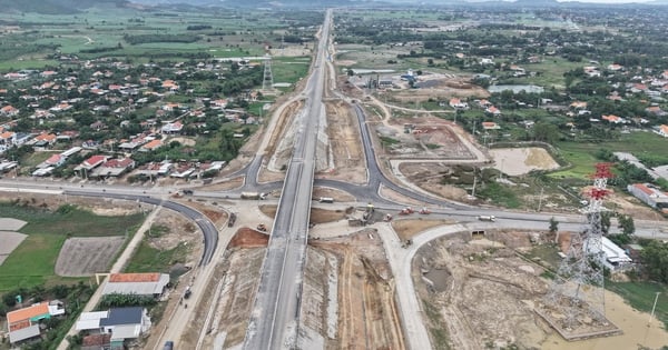 Vizepremierminister Le Thanh Long inspiziert Autobahnprojekte in Khanh Hoa