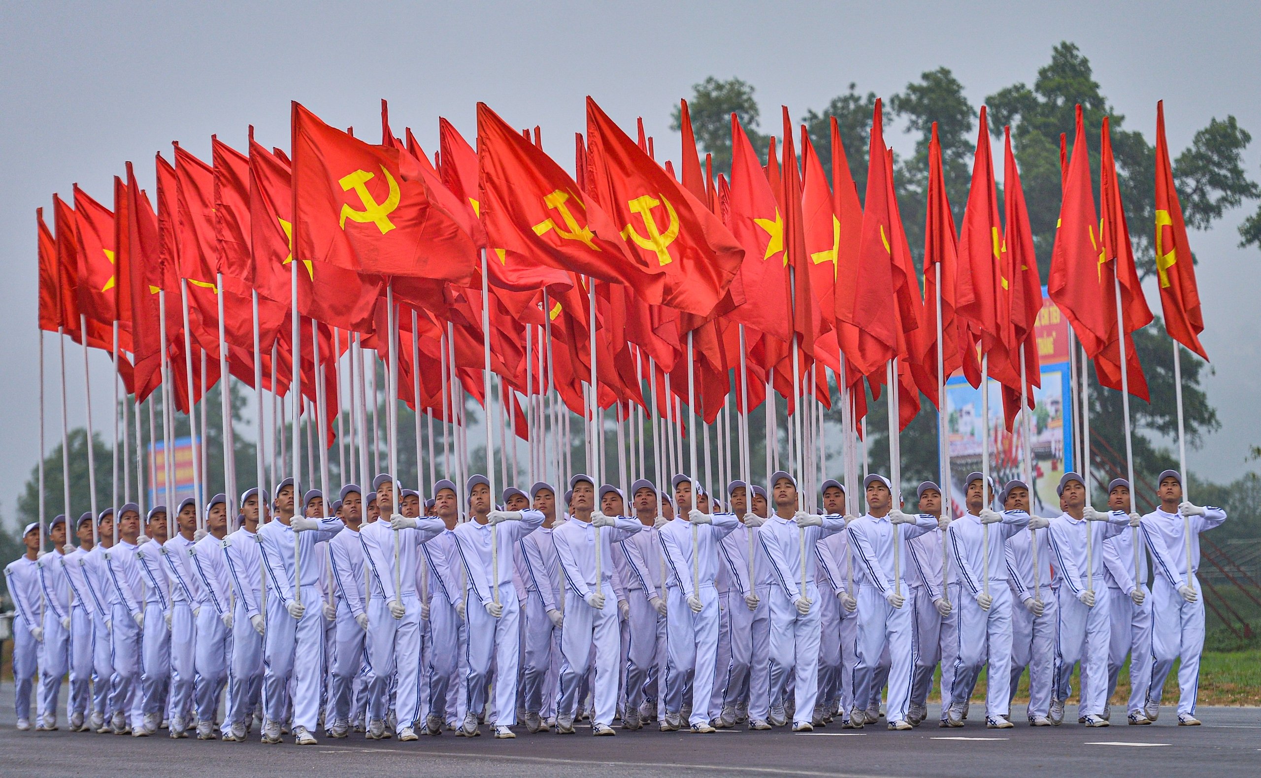 Lá cờ đặc biệt trong buổi hợp luyện diễu binh kỷ niệm thống nhất đất nước - Ảnh 14.