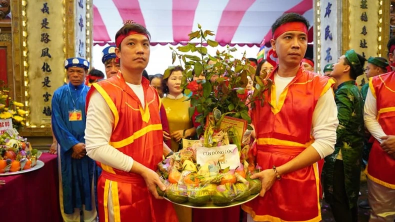 賑やかで国民的アイデンティティが豊かなバッチャン村伝統祭り（写真13）