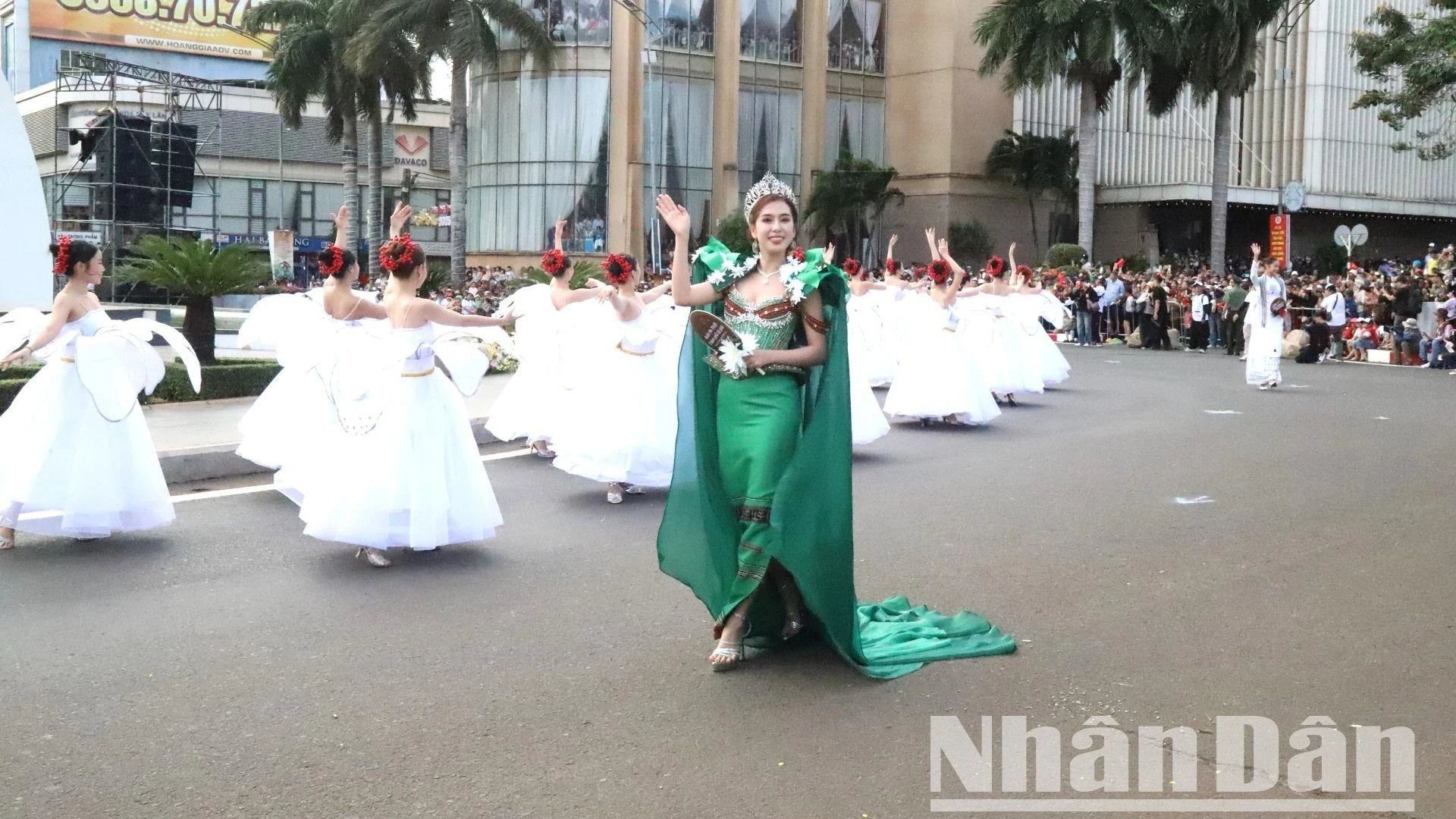 Promoting coffee through Buon Ma Thuot Street Festival photo 5