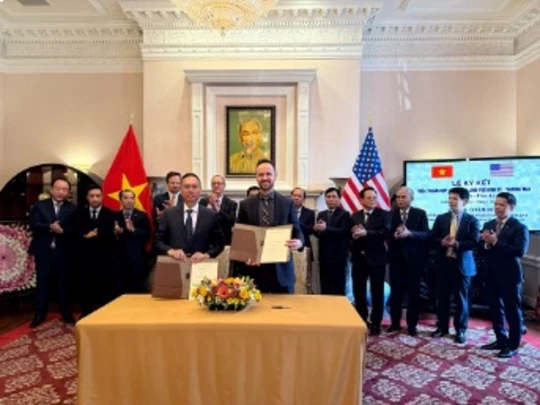 The 'big guys' PV GAS, PV Power, BSR, Petrolimex, Masan signed a series of agreements with American partners.