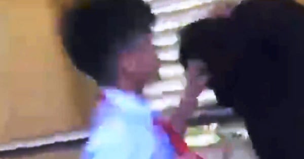 Stirring clip of 7th grade student being beaten up by classmates