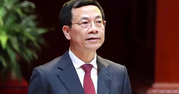 El Ministro de Ciencia y Tecnología, Nguyen Manh Hung, como subdirector del Comité Directivo de Ciencia, Tecnología, Innovación, Transformación Digital y Proyecto 06