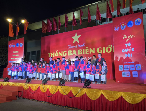 Acecook Vietnam bringt die Botschaft zum 30. Jubiläum „Kochen Sie glücklich durch Innovation“ zum 10. Vietnam-Japan-Festival (JVF 10th)