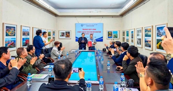 Séminaire de photographie pour célébrer le 72e anniversaire de la tradition photographique de l'Association des photographes de la ville de Hai Phong