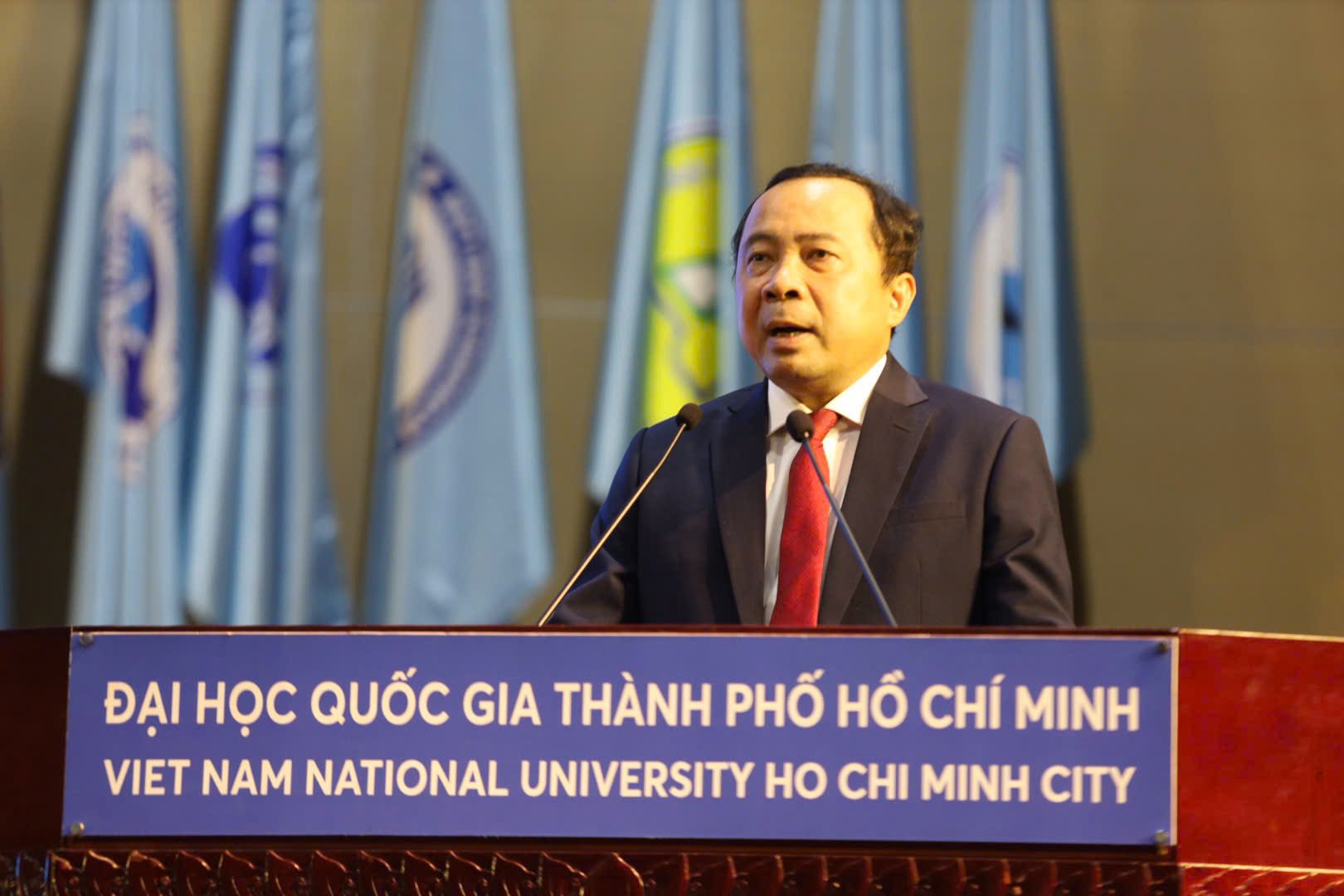 Đào tạo nhân lực bán dẫn: Chìa khóa để Việt Nam tham gia chuỗi cung ứng toàn cầu - Ảnh 2.