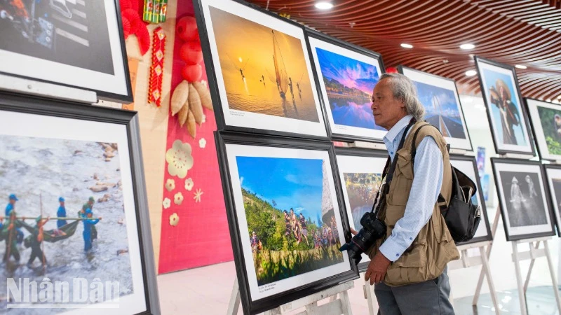 Da Nang zeigt mehr als 100 künstlerische Fotos über Quang Nam und Da Nang