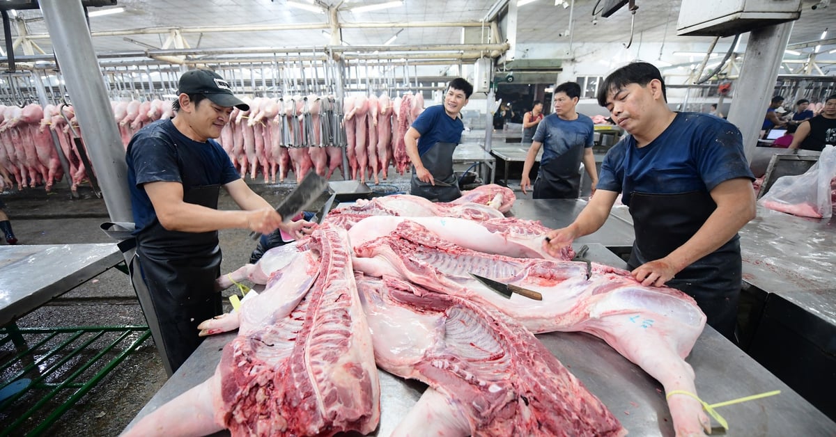 Pork prices skyrocket, chicken prices plummet