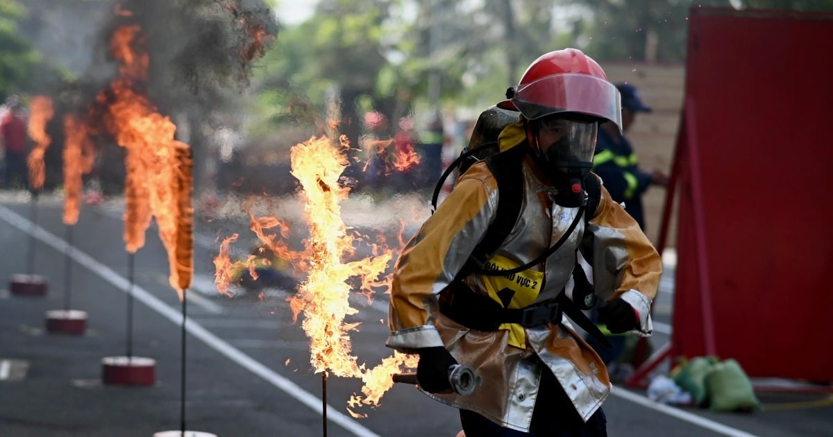 Police competition at fire fighting competition in Ho Chi Minh City