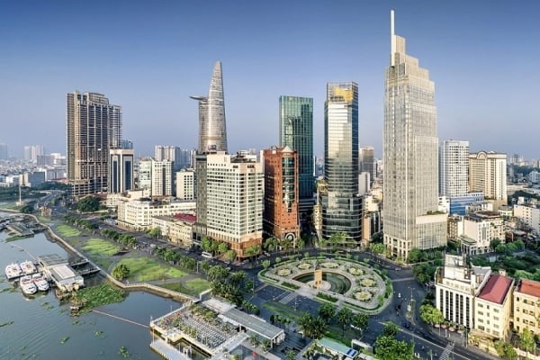 British financial expert advises on choosing financial center model in Vietnam