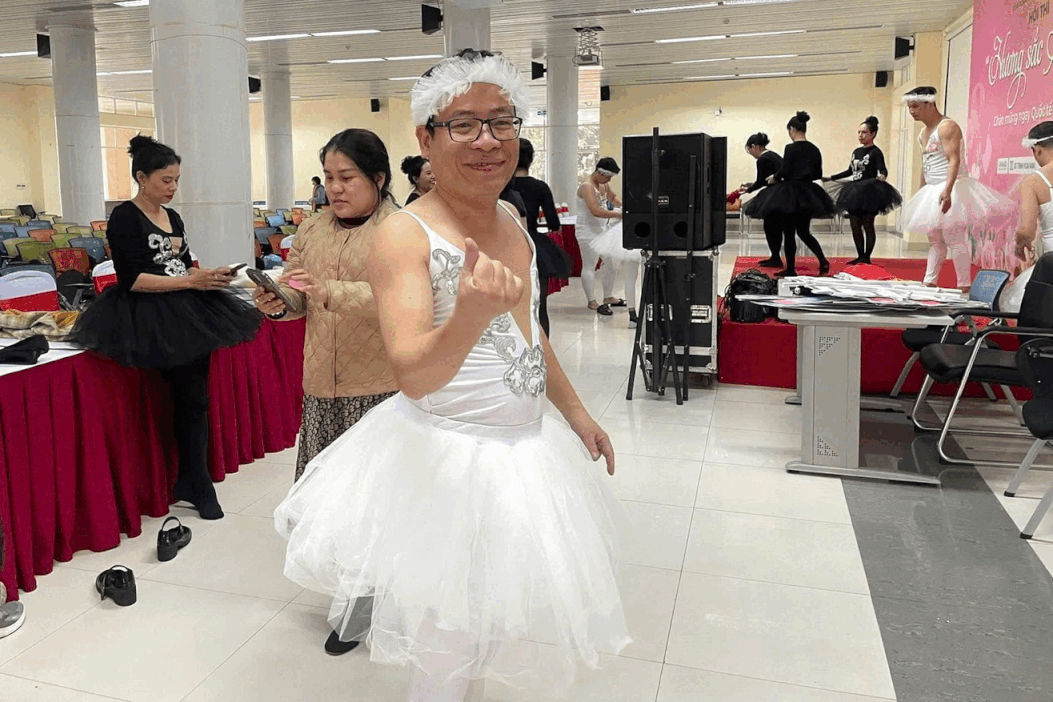 Teachers wearing swan dresses to celebrate March 8th cause a stir