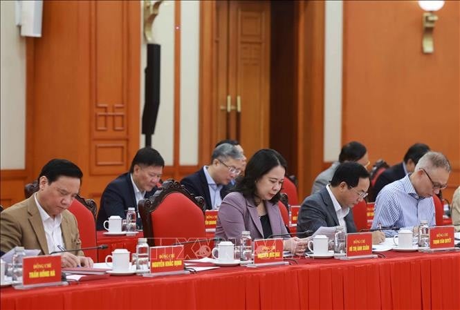 Delegates attend the meeting of the 14th Congress Document Subcommittee. Photo: Thong Nhat/VNA