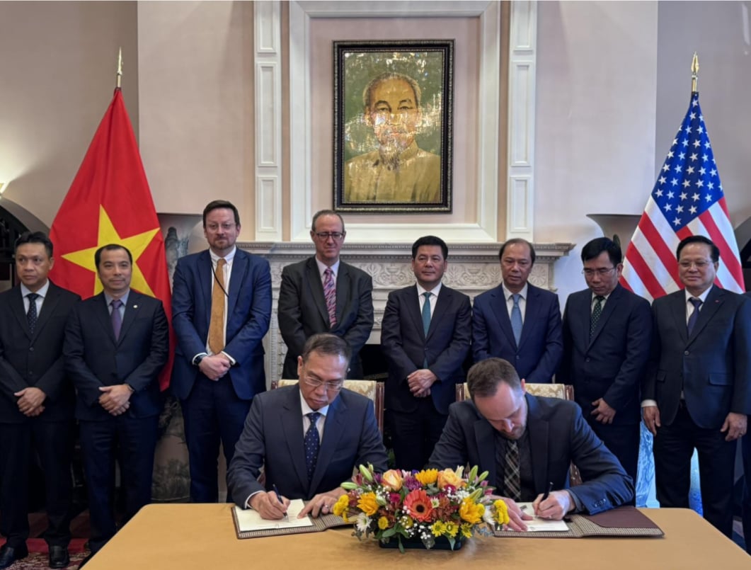 Cérémonie de signature et annonce d'accords de coopération dans le domaine de l'économie et du commerce entre le Vietnam