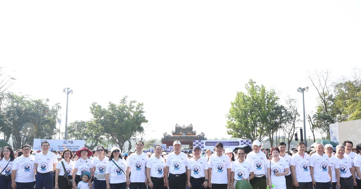 Miles de personas marchan en respuesta al Día Mundial de la Salud Bucal