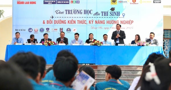 Sáng 16-3, "Đưa trường học đến thí sinh" tại Bảo Lộc