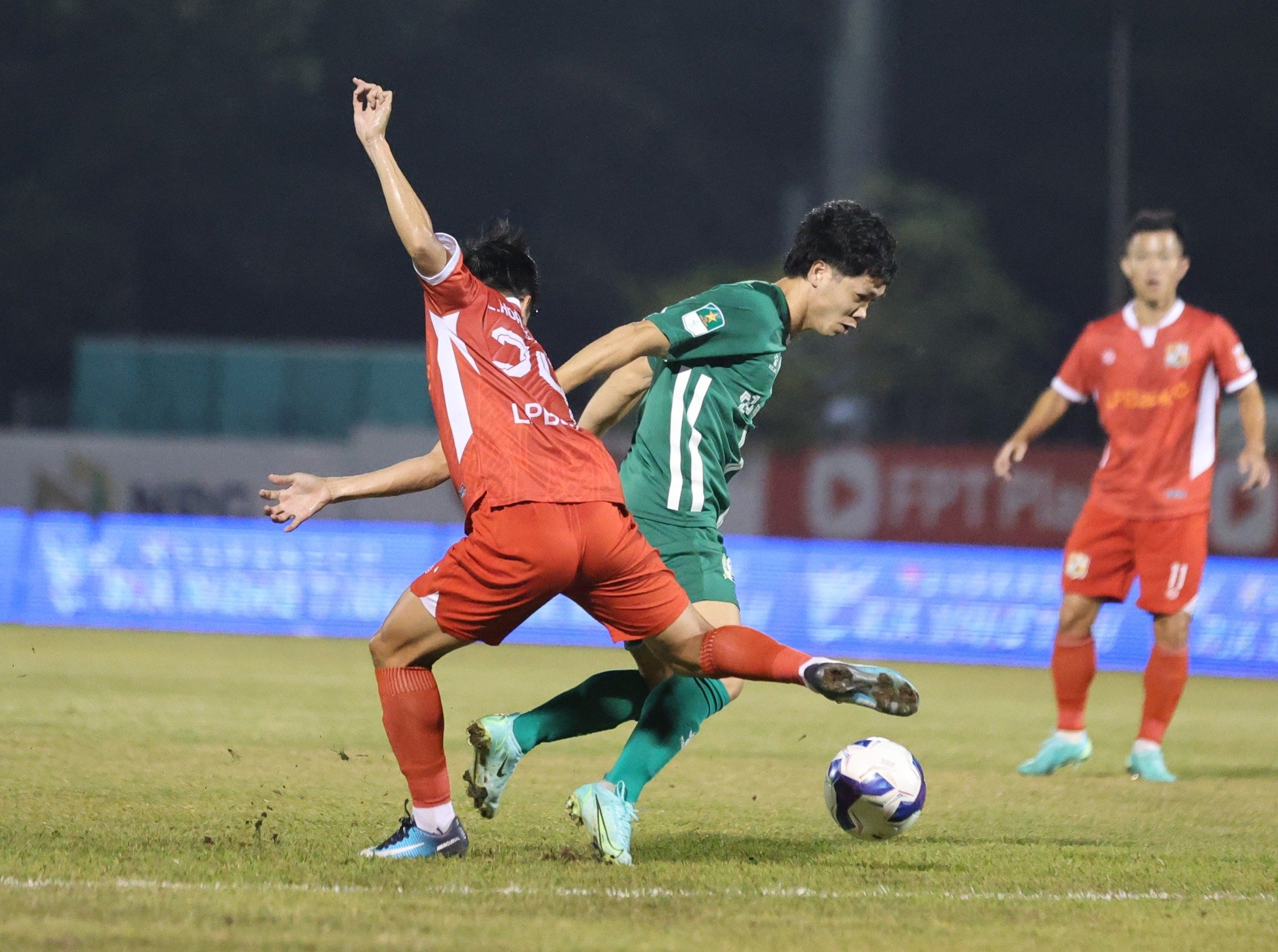 Đội bóng Công Phượng hợp tác Buriram United (Thái Lan): Bóng đá là bản sắc cộng đồng - Ảnh 3.