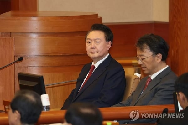 El partido gobernante de Corea del Sur hará lo mismo con el veredicto sobre el presidente Yoon Suk Yeol.