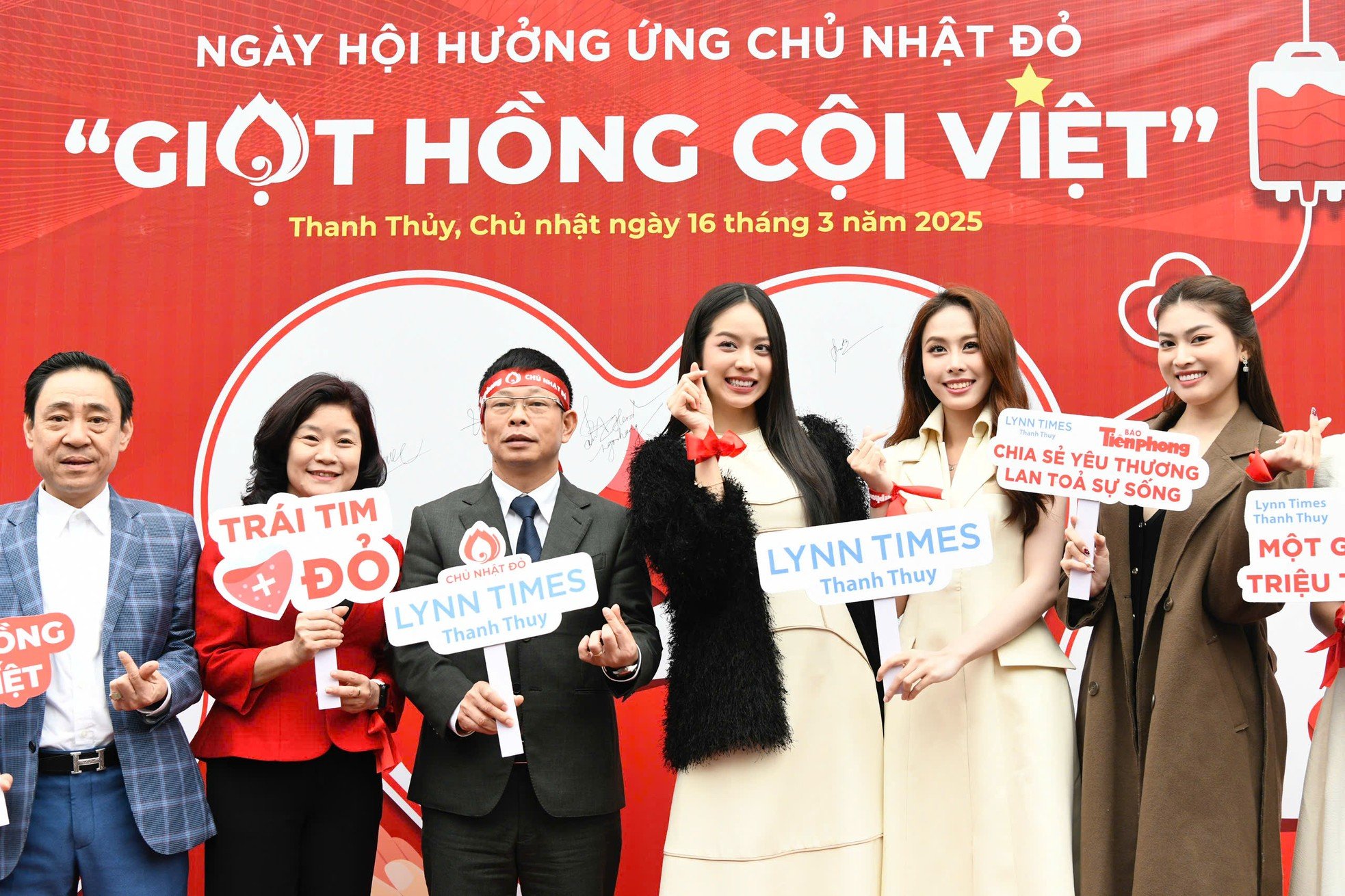 Las 'gotas de sangre vietnamitas' avivan las llamas del entusiasmo y difunden el noble acto de donar sangre para salvar vidas. Foto 1