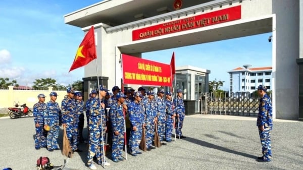 "Sábado Voluntario" de oficiales y soldados de la Región Naval 5