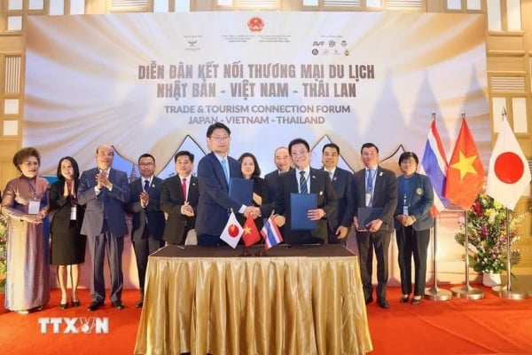 Forum pour promouvoir la coopération et la connectivité entre les trois économies du Vietnam et de la Thaïlande