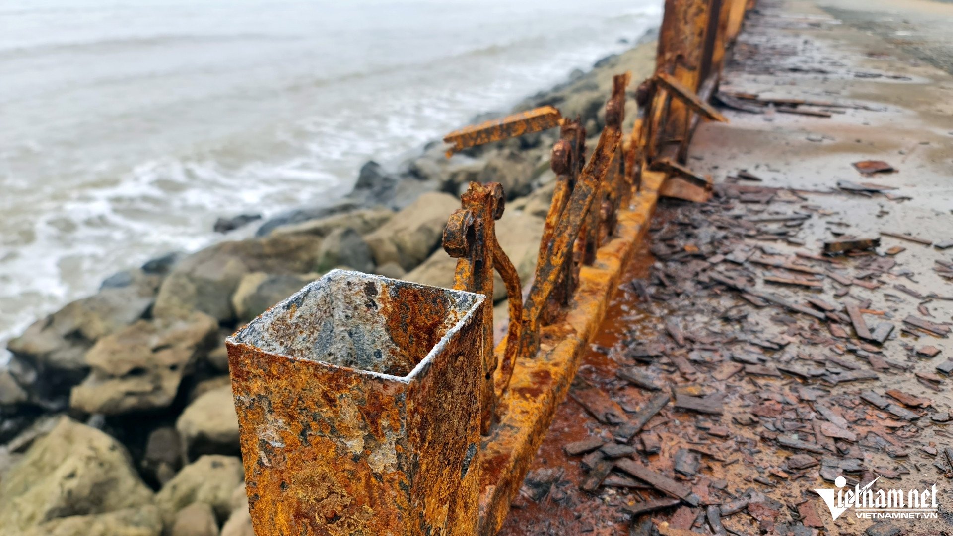 W-a7Iron railing along beach Sam Son.jpg