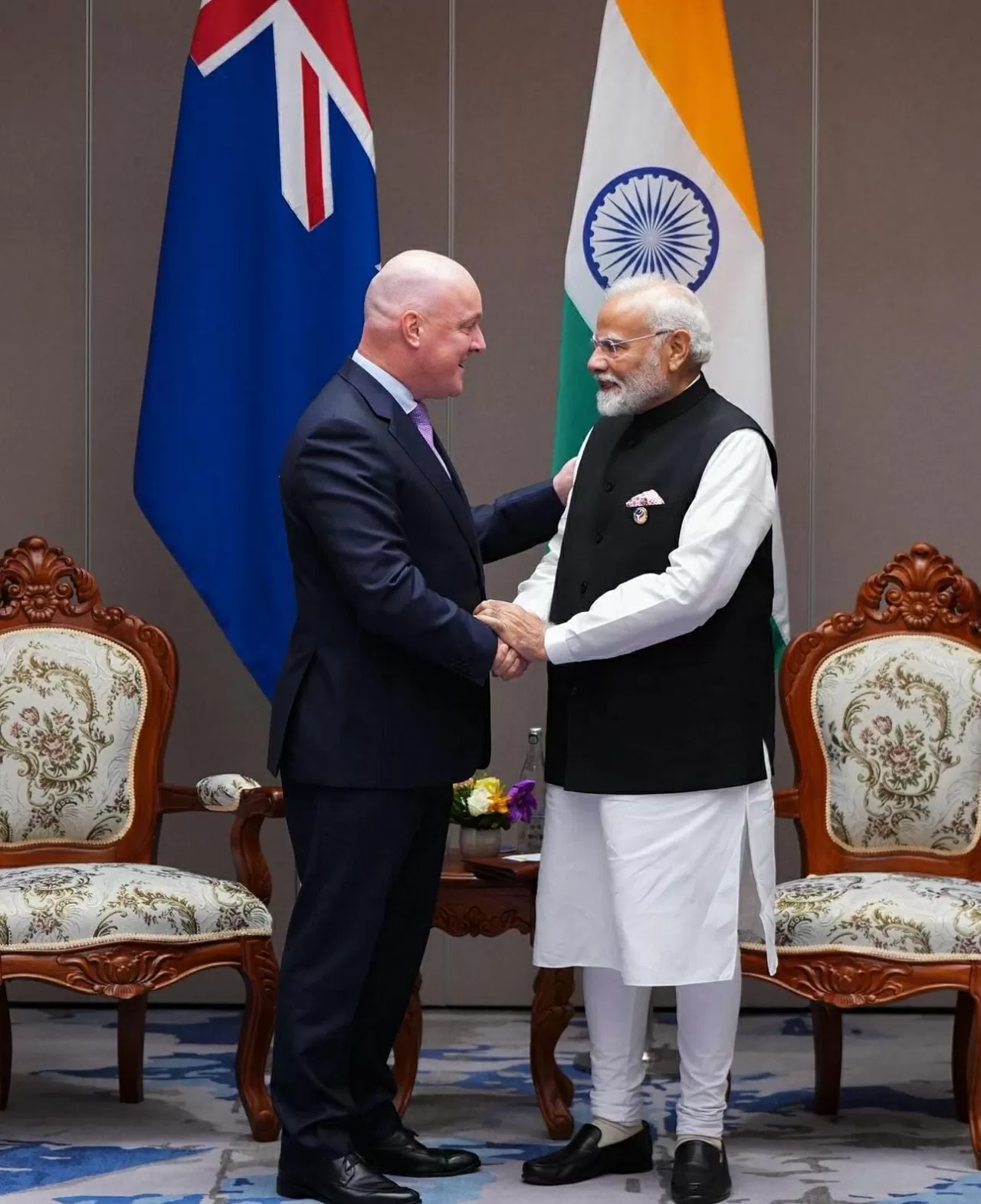 Thủ tướng New Zealand Christopher Luxon gặp Thủ tướng Narendra Modi bên lề Hội nghị cấp cao Đông Á (EAS) tại Vientiane, Lào vào ngày 10/10/2024. (Nguồn: X)