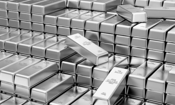 Domestic silver slightly decreased