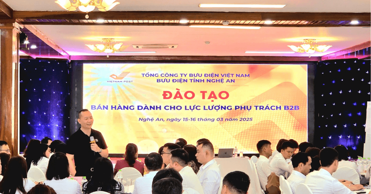 Training B2B Sales Force at Nghe An and Ha Tinh Provincial Post Offices