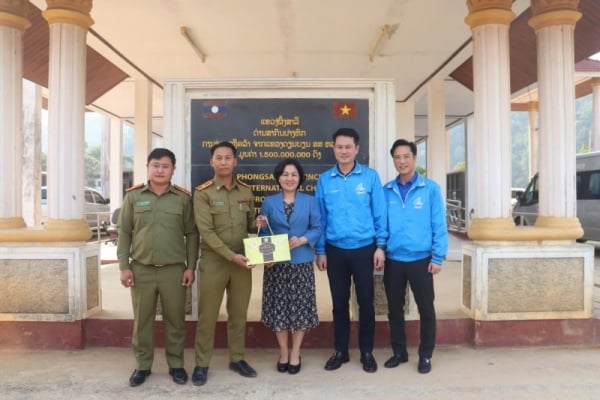 March Border: Many activities of exchange, medical examination, and medicine distribution for Lao people