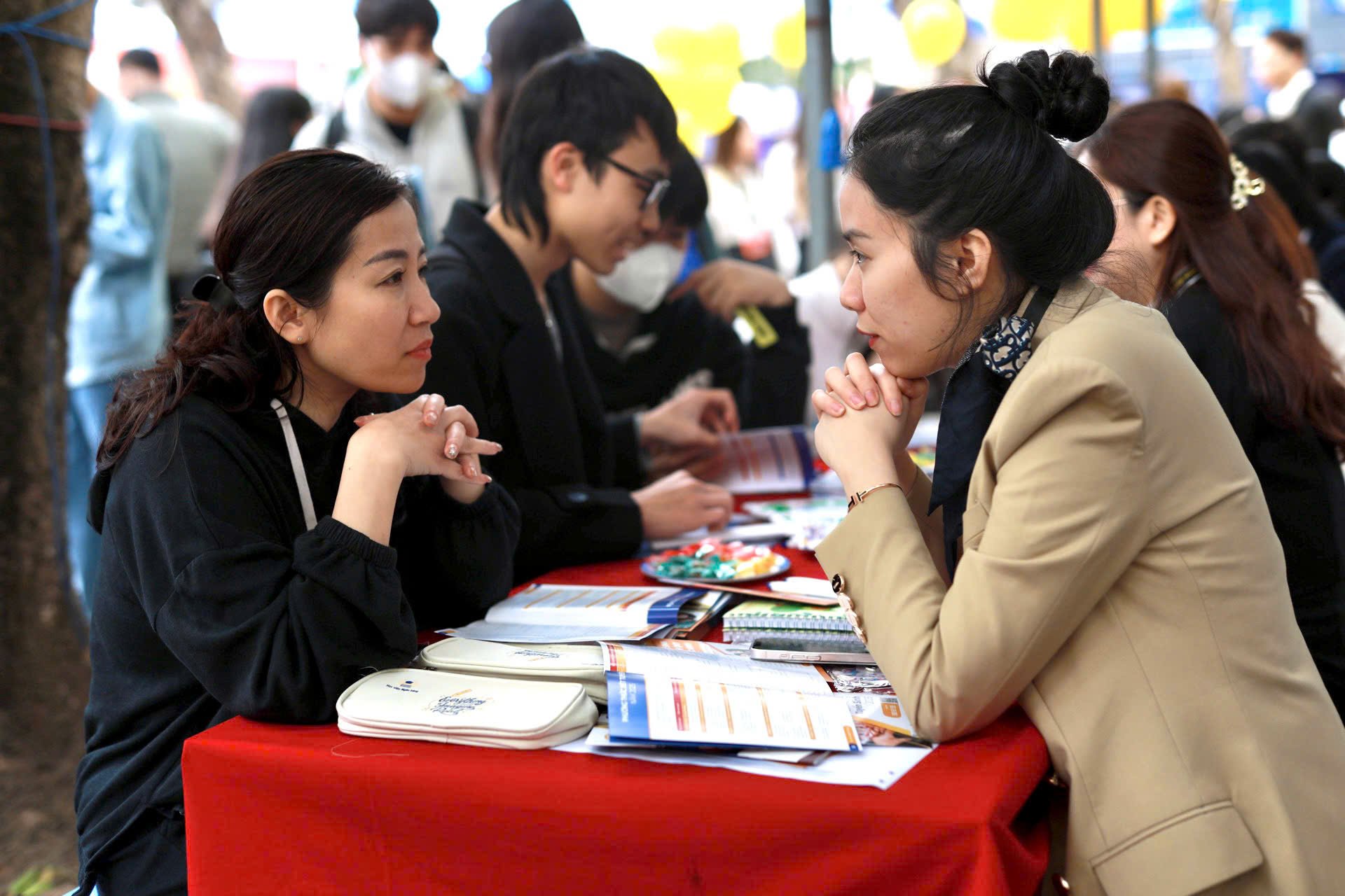 Lưu ý gì khi ôn thi tốt nghiệp, xét tuyển đại học 2025? Học nghề truyền thông có bị AI có chiếm chỗ? - Ảnh 15.