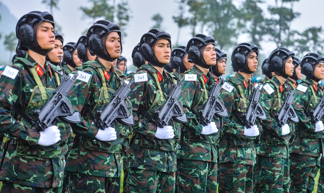 Dàn vũ khí 'đặc biệt' của khối diễu binh kỷ niệm 50 năm thống nhất đất nước- Ảnh 14.