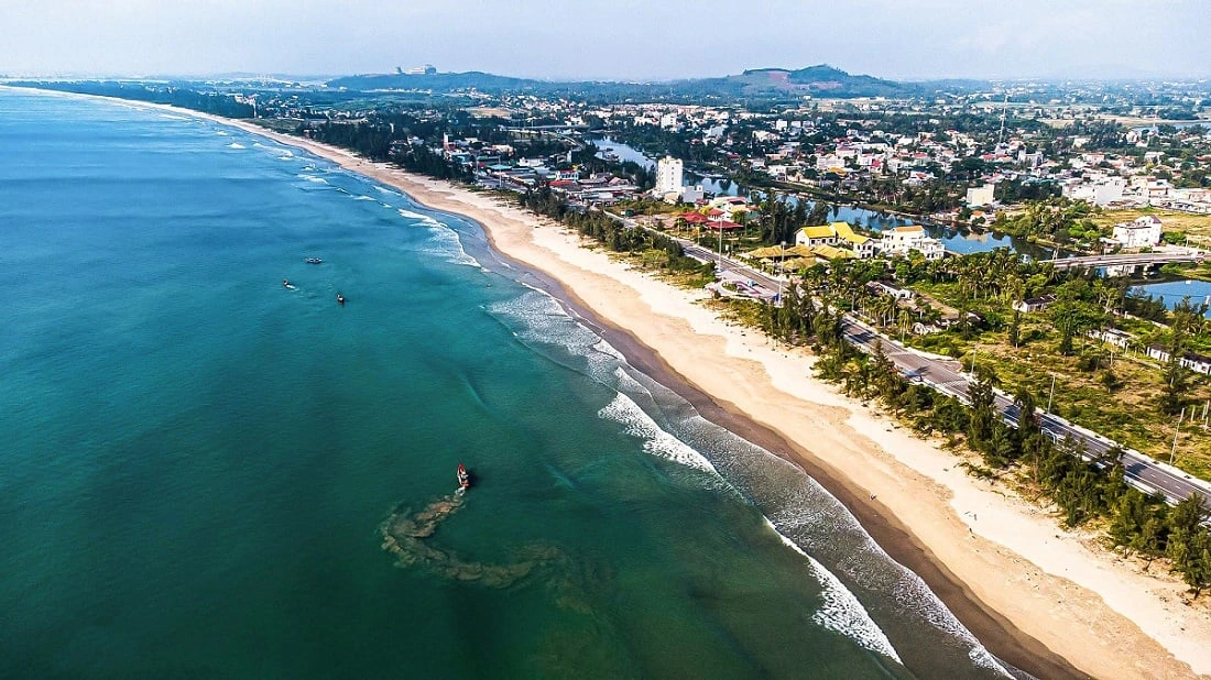 Triathlon du Vietnam 2024 : un parcours exigeant et poétique sur la plage de My Khe