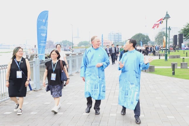 Die Artilleriestellung vom 30. April wurde im Bach Dang Wharf Park in Ho-Chi-Minh-Stadt eingerichtet, Foto 1