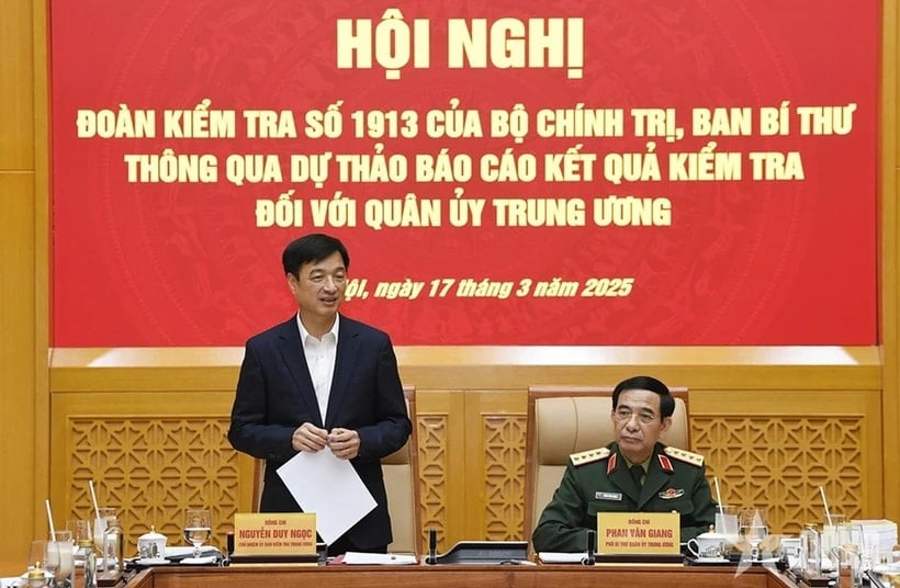 Chairman of the Central Inspection Commission Nguyen Duy Ngoc spoke in agreement with many important contents at the conference. (Source: People's Army Newspaper)