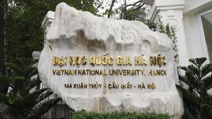 Les écoles de l'Université nationale de Hanoi annoncent leurs objectifs d'inscription pour 2025