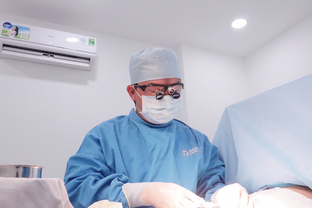 Chảy máu, sưng tấy 'cậu nhỏ' do tự mua máy cắt bao quy đầu về sử dụng- Ảnh 2.