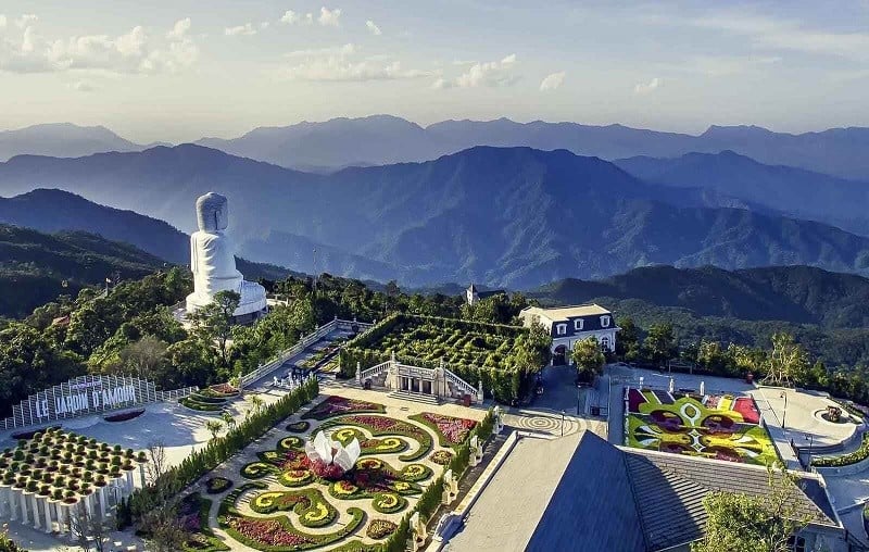 10 самых красивых мест для регистрации в Ba Na Hills