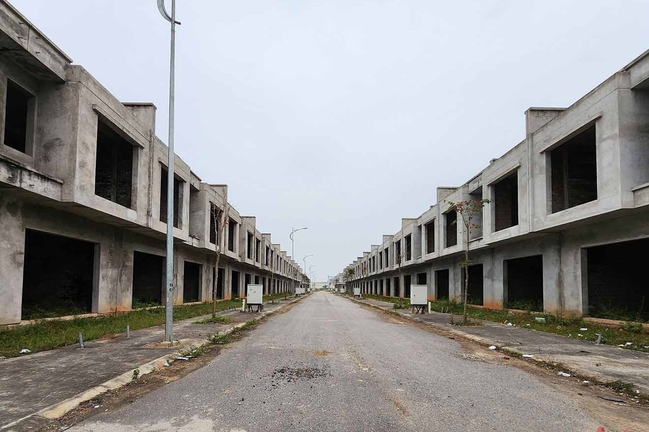 Temporarily holding thousands of billions of dong, more than 1,400 red books in the case of Phuc Son, Xuyen Viet Oil