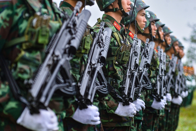 Dàn vũ khí 'đặc biệt' của khối diễu binh kỷ niệm 50 năm thống nhất đất nước- Ảnh 7.