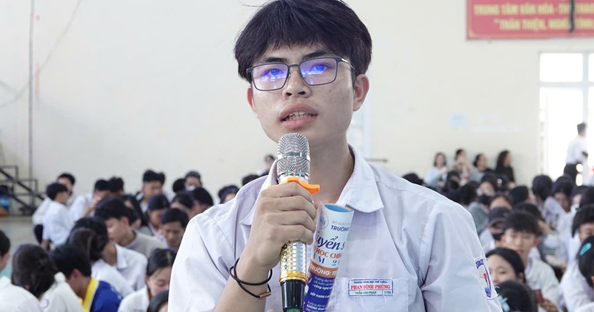 Chọn ngành học xu hướng hay khoa học cơ bản?